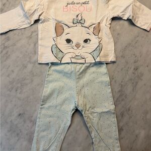 Marie from the Aristocats Pajama Set 2T 24 top but 16 months bottom Disney Paris